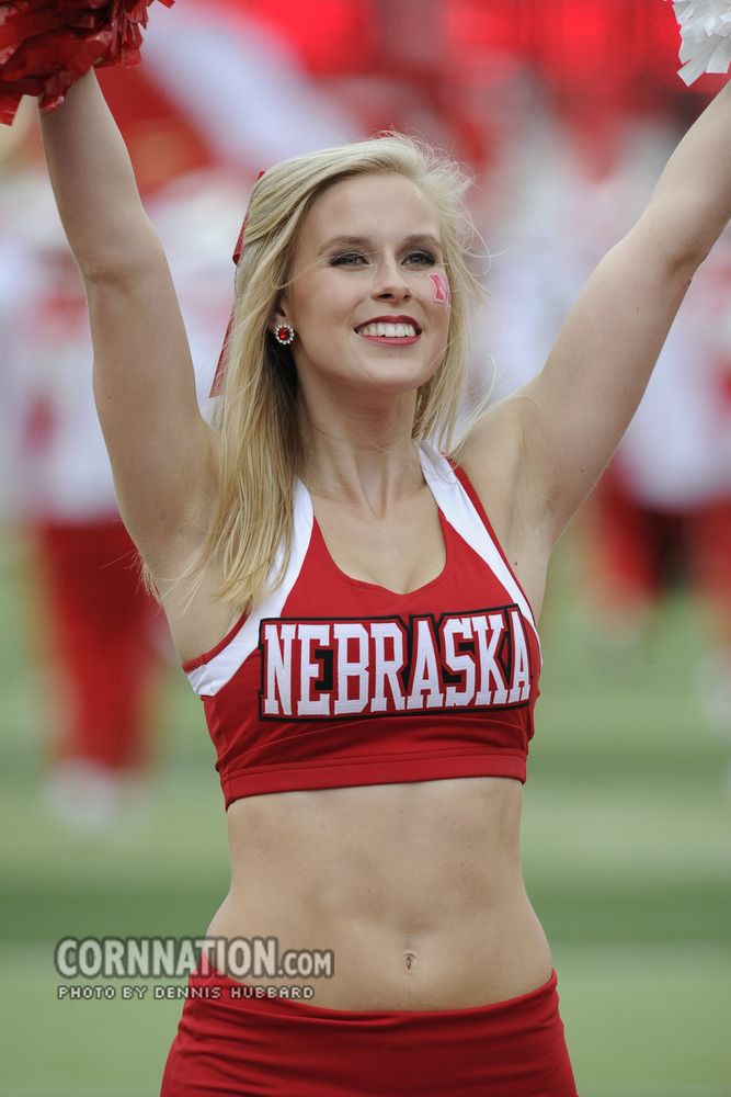 huskerscheerleaders5.jpg