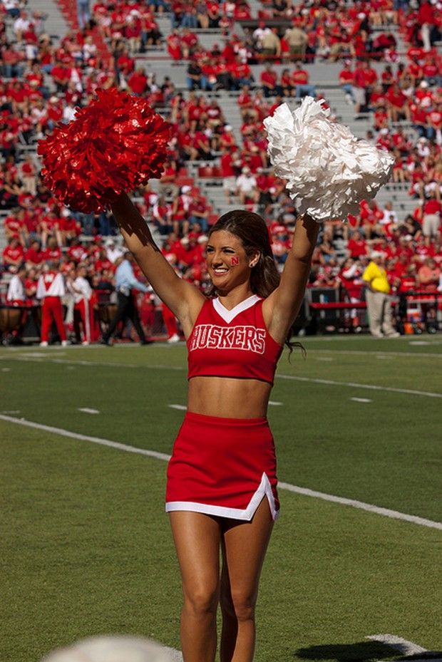 huskerscheerleaders9.jpg